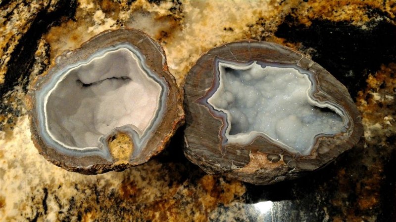 geodes.jpg